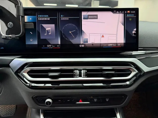 BMW 3 Series — Фото автомобиля 14