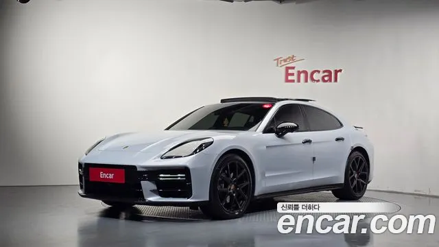 Фотография автомобиля — Porsche Panamera 976