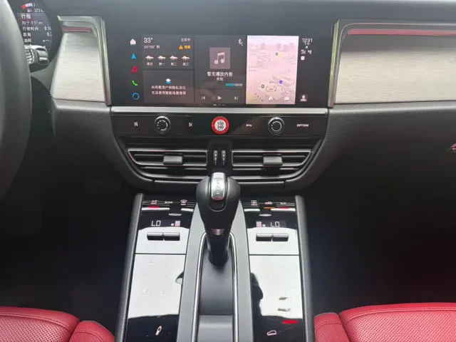 Porsche Macan — Фото автомобиля 15