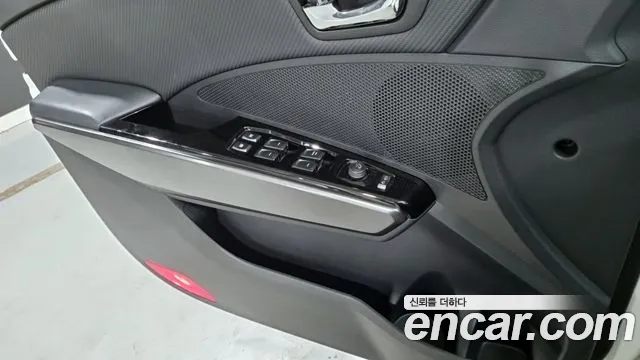 KG_Mobility_Ssangyong TIBOLI Very New Tivoli Бензин 1.5 2WD — Фото автомобиля 13