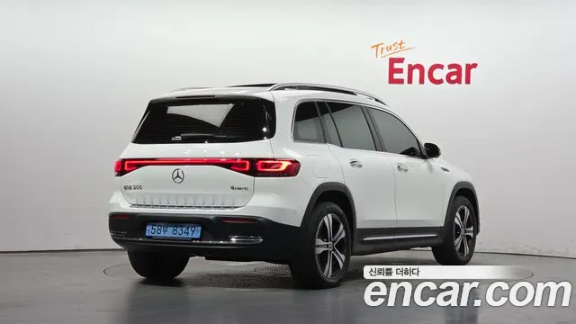 Mercedes-Benz EQB X243 — Фото автомобиля 2