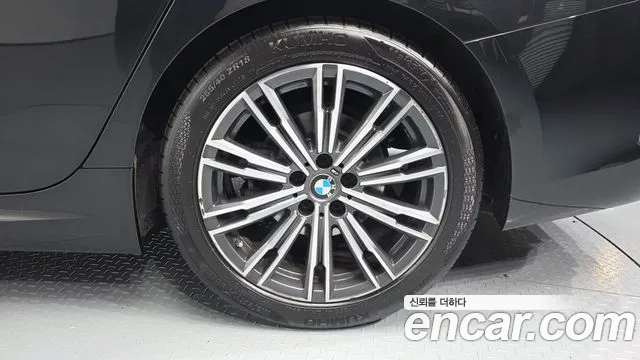 BMW 3-Series 3 серия (G20) 320i M Sport — Фото автомобиля 5