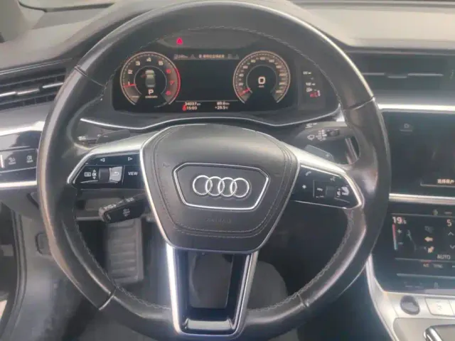 Audi A6L — Фото автомобиля 15