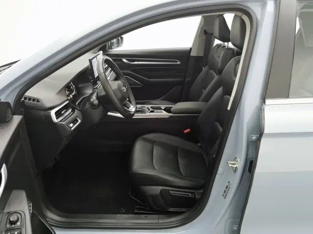 Geely Emgrand — Фото автомобиля 10