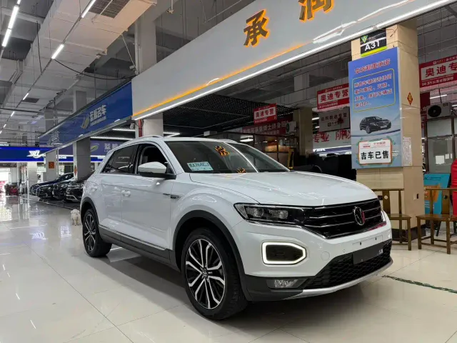 Volkswagen T-Roc — Фото автомобиля 2