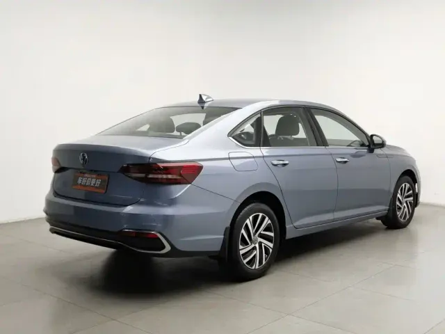 Volkswagen Lavida — Фото автомобиля 2