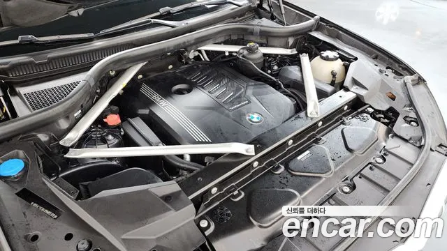BMW X6 xDrive40i M Sport — Фото автомобиля 6