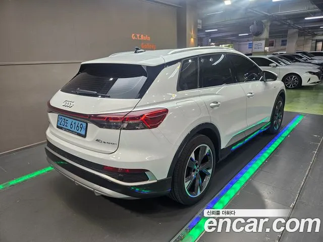 Audi Q4 e-tron F4 — Фото автомобиля 2