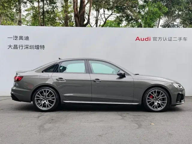 Audi S4 — Фото автомобиля 3