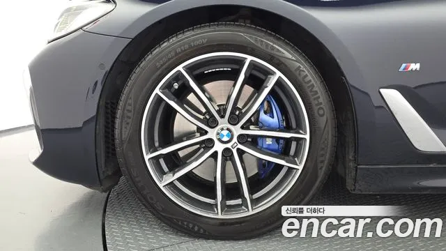 BMW 5 Series G30 — Фото автомобиля 5