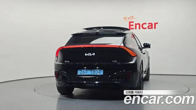 Kia EV6 — Фото автомобиля 4