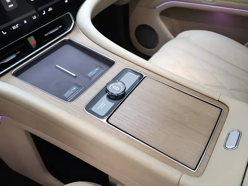 AITO Wenjie AITO M9 2024 Pure Electric Ultra 100kWh 6-Seater — Фото автомобиля 12