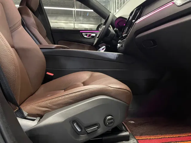 Volvo XC60 — Фото автомобиля 27