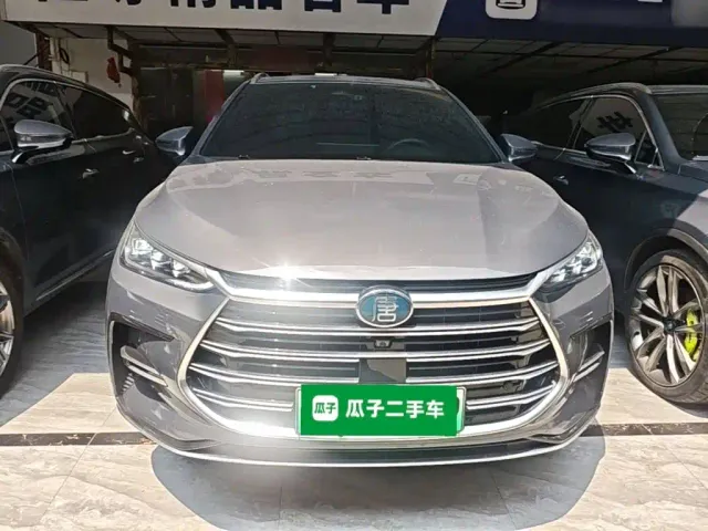 BYD Tang — Фото автомобиля 2