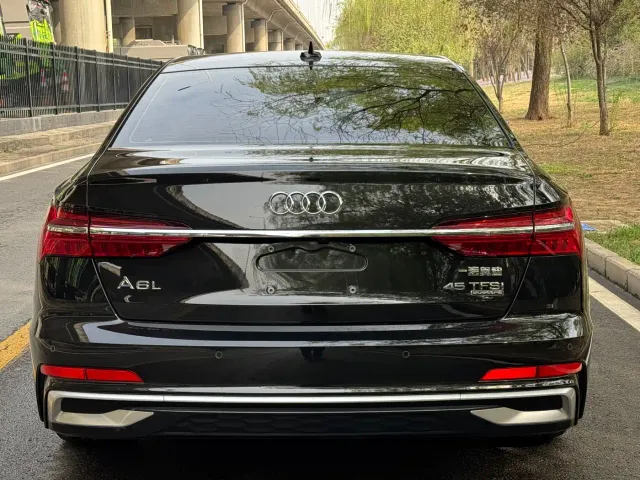 Audi A6L — Фото автомобиля 4