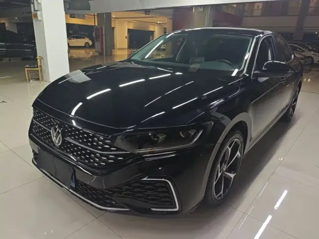 Фотография автомобиля — Volkswagen Passat
