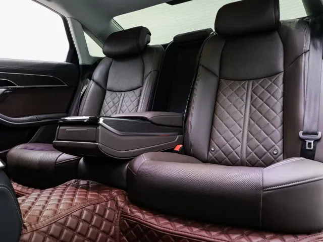 Audi Audi A8 2024 Model A8L 50 TFSI quattro Premium Selection — Фото автомобиля 12