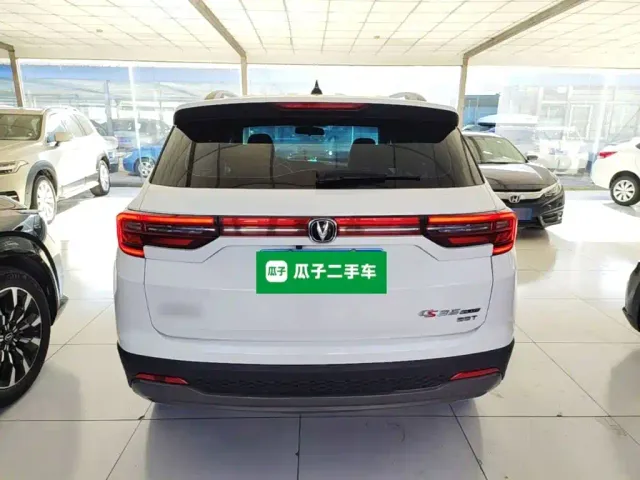 Changan CS35 Plus — Фото автомобиля 5