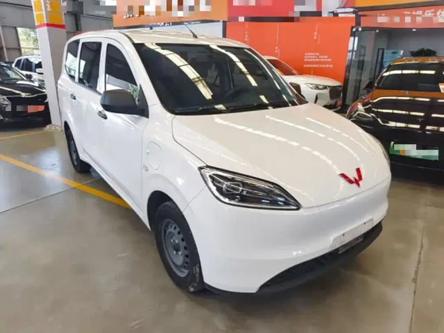 Wuling Hongguang — Фото автомобиля 3