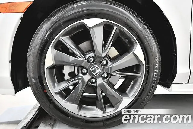 Honda Odyssey — Фото автомобиля 5