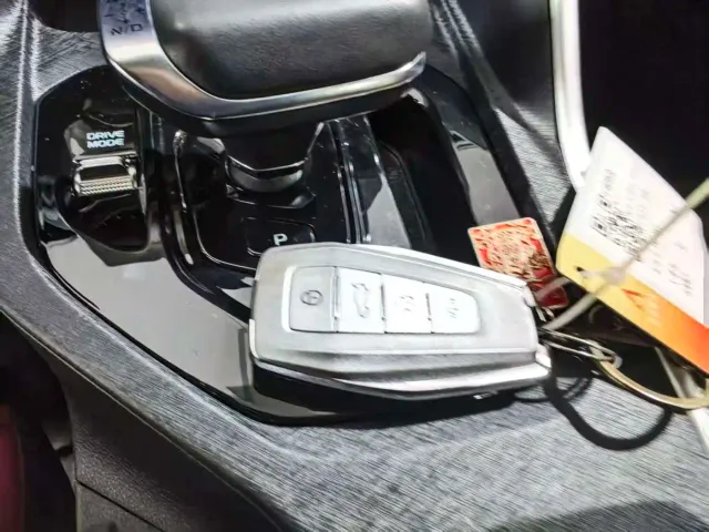 Geely Binyue — Фото автомобиля 18