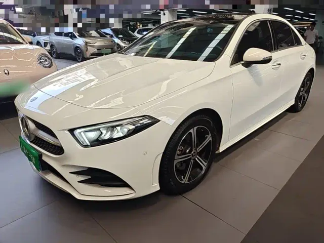 Фотография автомобиля — Mercedes-Benz A-Class
