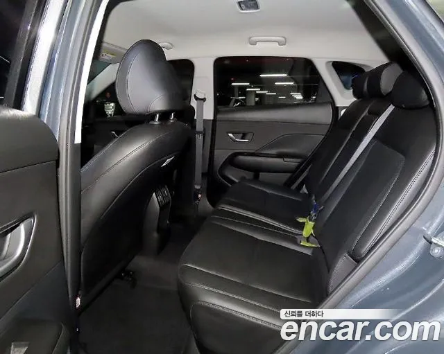 Hyundai Kona SX2 — Фото автомобиля 12