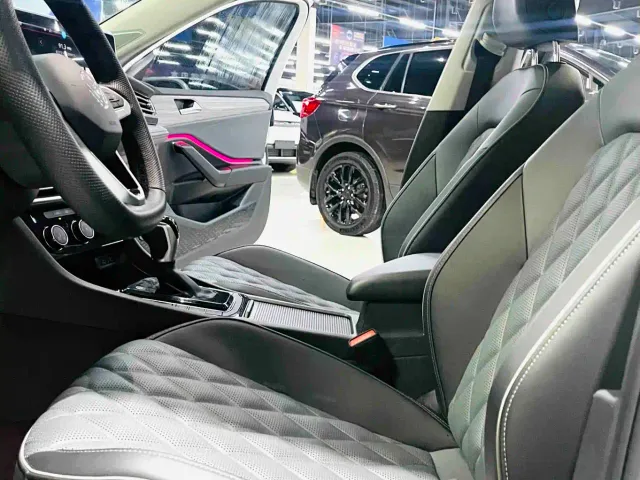 Volkswagen Sagitar — Фото автомобиля 6
