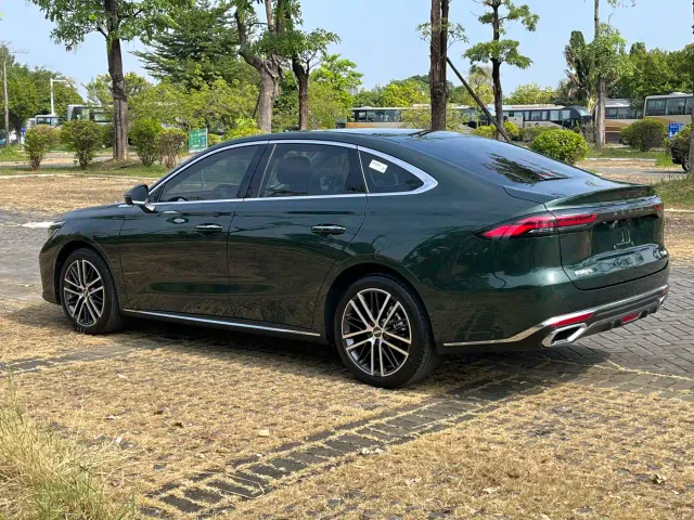 Geely Emgrand — Фото автомобиля 4
