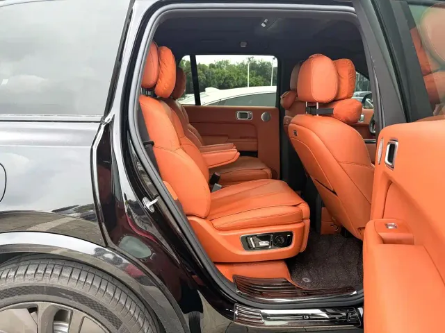 Li Auto L9 — Фото автомобиля 4