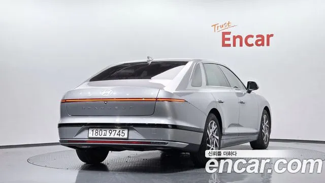 Hyundai Grandeur Grandeur (GN7) 3.5 LPG 2WD (Такси) — Фото автомобиля 2