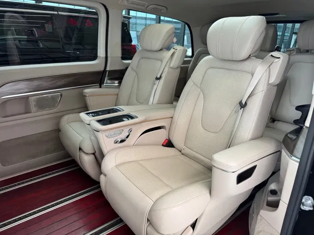 Mercedes-Benz V-Class — Фото автомобиля 8
