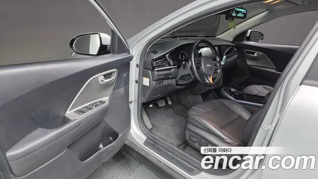 Kia Niro — Фото автомобиля 15