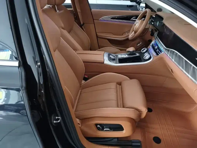 Hongqi H9 — Фото автомобиля 24