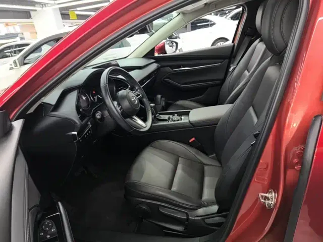 Mazda Axela — Фото автомобиля 10