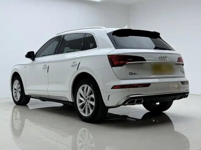 Audi Q5L — Фото автомобиля 14