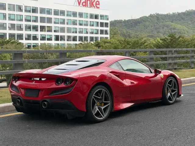 Ferrari F8 — Фото автомобиля 8