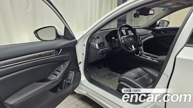 Honda Accord Accord 10 поколение 1.5 Turbo — Фото автомобиля 4