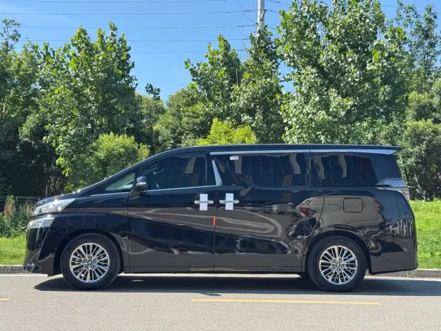 Toyota Vellfire — Фото автомобиля 21