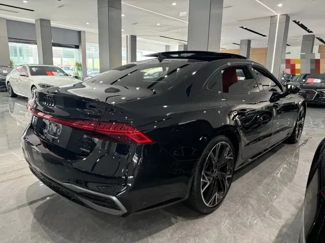 Audi A7L — Фото автомобиля 8