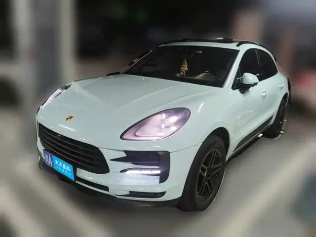 Фотография автомобиля — Porsche Macan