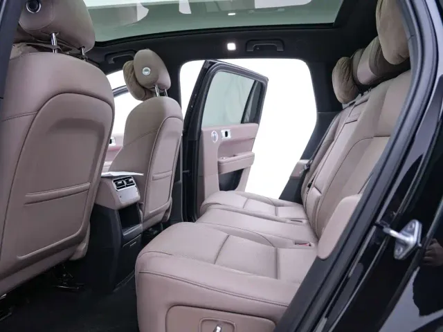 Li Auto Li Auto L6 2025 Pro Smart Renewal Edition — Фото автомобиля 21