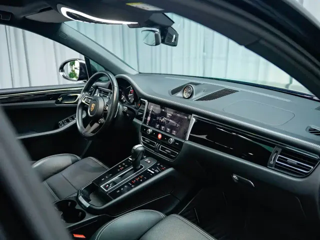 Porsche Macan — Фото автомобиля 16