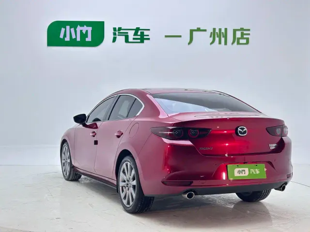 Mazda Axela — Фото автомобиля 5