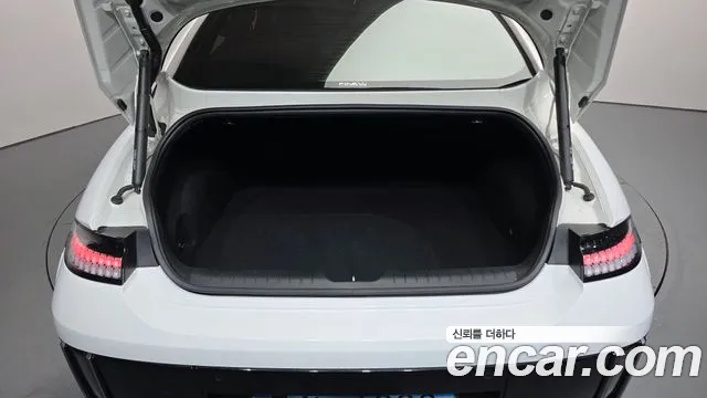 Hyundai Ioniq 6 — Фото автомобиля 19