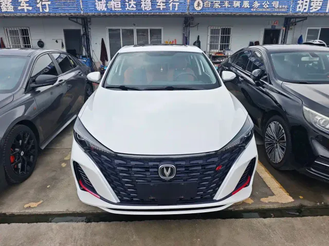 Changan Eado — Фото автомобиля 2