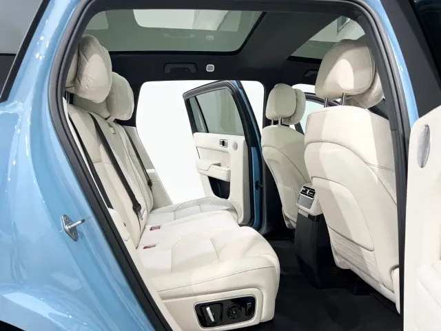 Li Auto L7 — Фото автомобиля 10