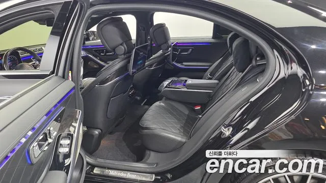 Mercedes-Benz S-Class — Фото автомобиля 11