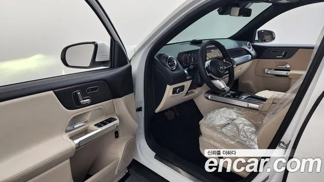 Mercedes-Benz GLB-Class — Фото автомобиля 10