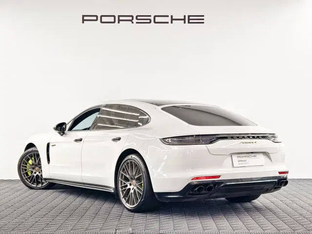 Porsche Panamera — Фото автомобиля 6